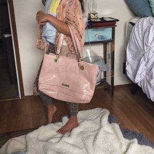 Pink purse really nice fashionable